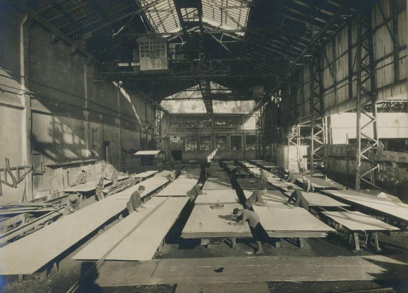 Tettoia "D" per la tracciatura dei materiali da scafo