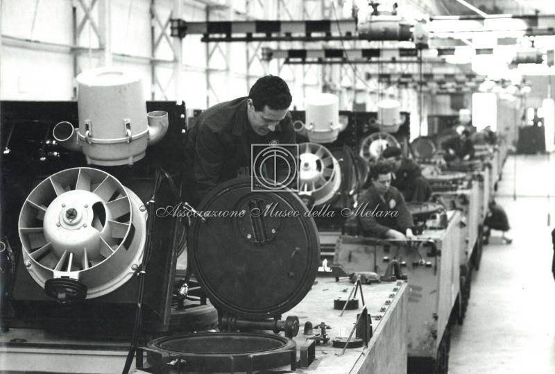 Costruzione portelli per scafo VTT (probabilmente M113)