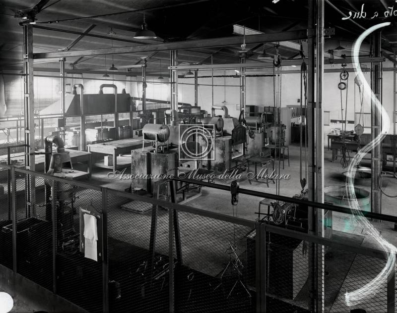 Interno dello stabilimento. Reparto trattamenti termici (5)