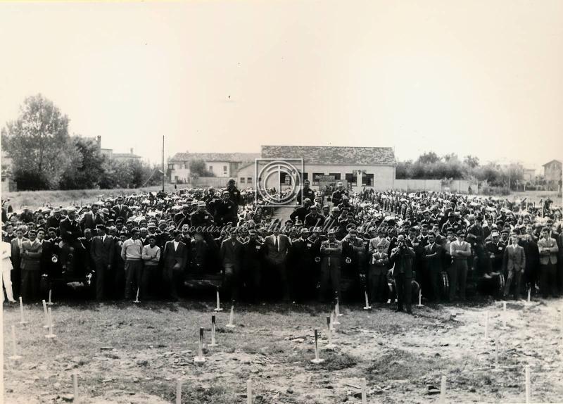 Ingegneri, operai e rappresentanti presenti alla manifestazione