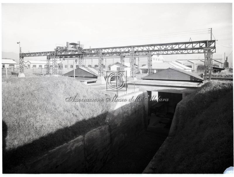 Esterno dello stabilimento. Linea di tiro per grossi calibri