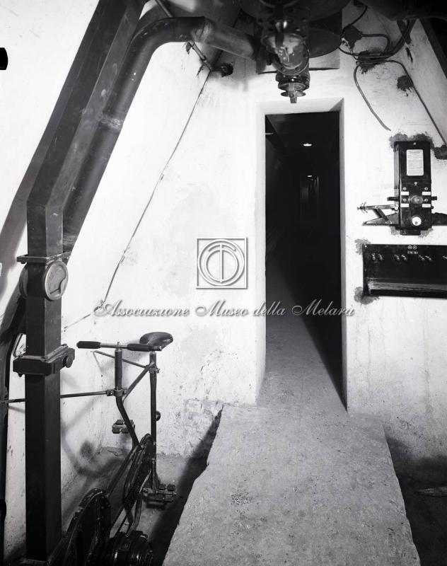 Rifugio ricovero antiaereo - Bicicletta per ventilazione condotte di aerazione