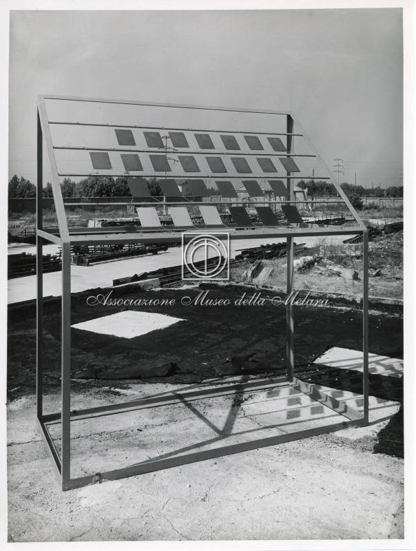 Lastre metalliche esposte al sole (2)