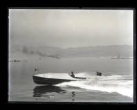 Motoscafo in navigazione - 3