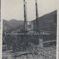 Puntelli del ponte ferroviario