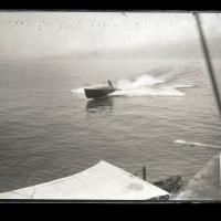 Motoscafo in navigazione - 5