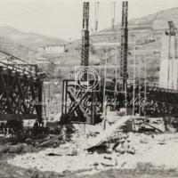 Inizio del sollevamento della VII travata