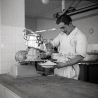 Preparazione del formaggio grattugiato